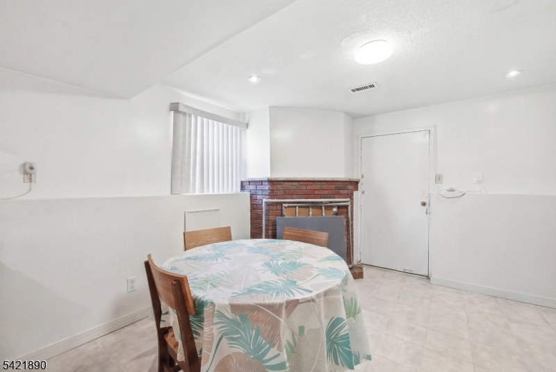 Seven Oaks - Residential