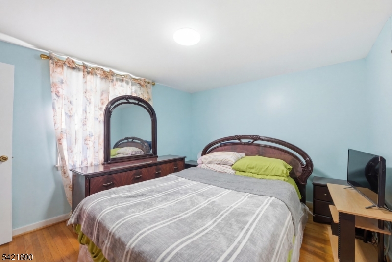 Seven Oaks - Residential