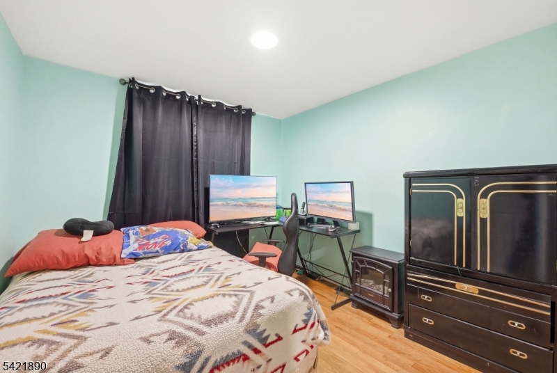 Seven Oaks - Residential