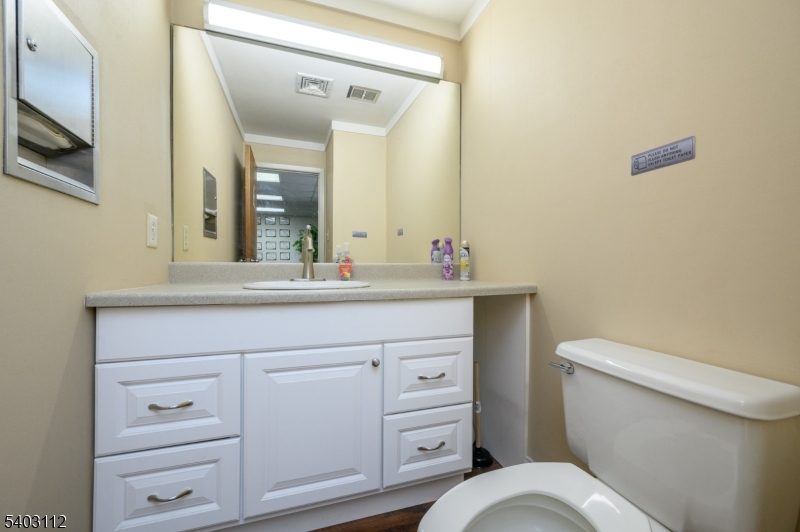 Montgomery Knoll - Commercial Sale