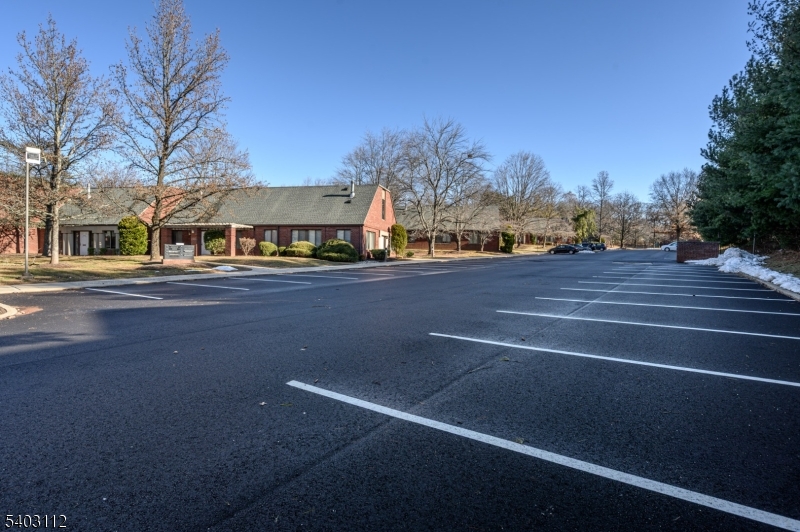 Montgomery Knoll - Commercial Sale
