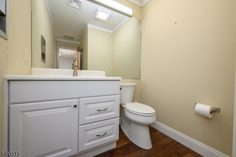 Montgomery Knoll - Commercial Sale