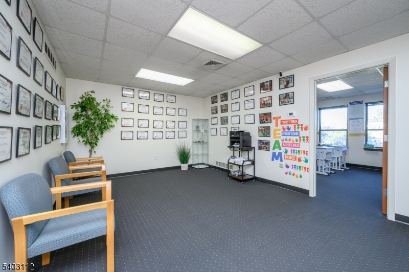 Montgomery Knoll - Commercial Sale