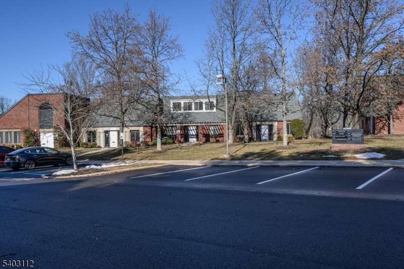 Montgomery Knoll - Commercial Sale