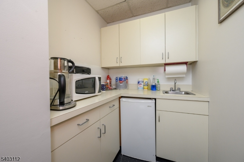 Montgomery Knoll - Commercial Sale