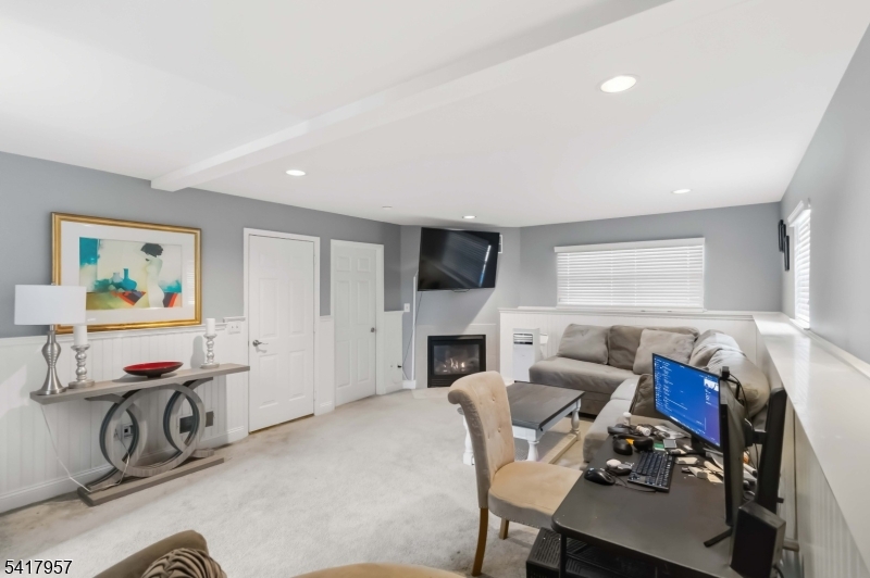 Oak Point - Residential