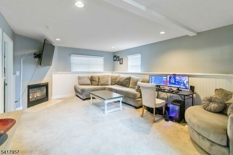 Oak Point - Residential