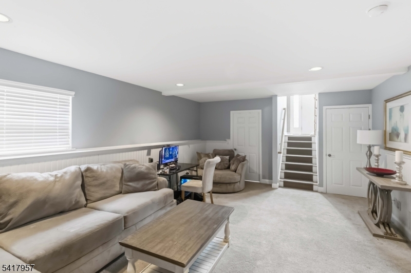 Oak Point - Residential