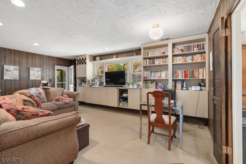 Lake Hiawatha - Residential