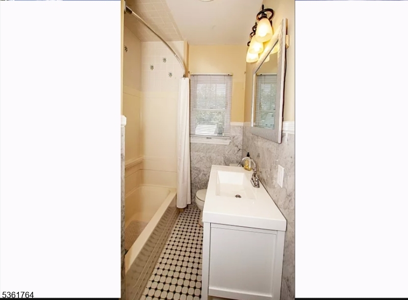 Upper - Residential Income