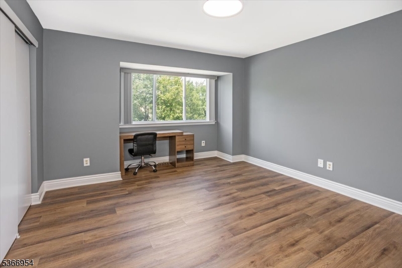 The Meadows At Roxbury - Residential