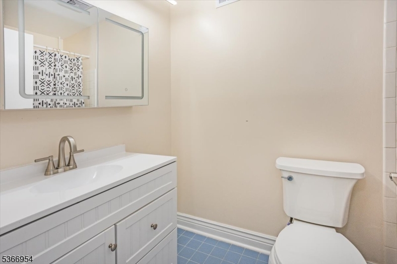 The Meadows At Roxbury - Residential