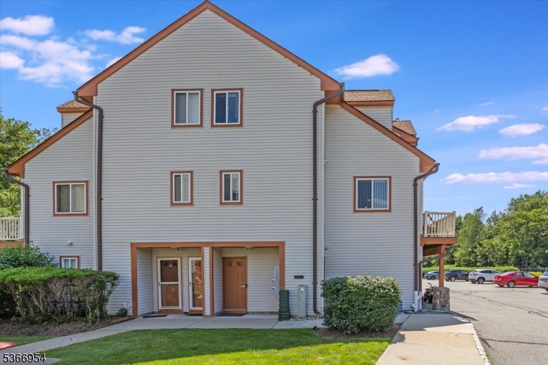 The Meadows At Roxbury - Residential