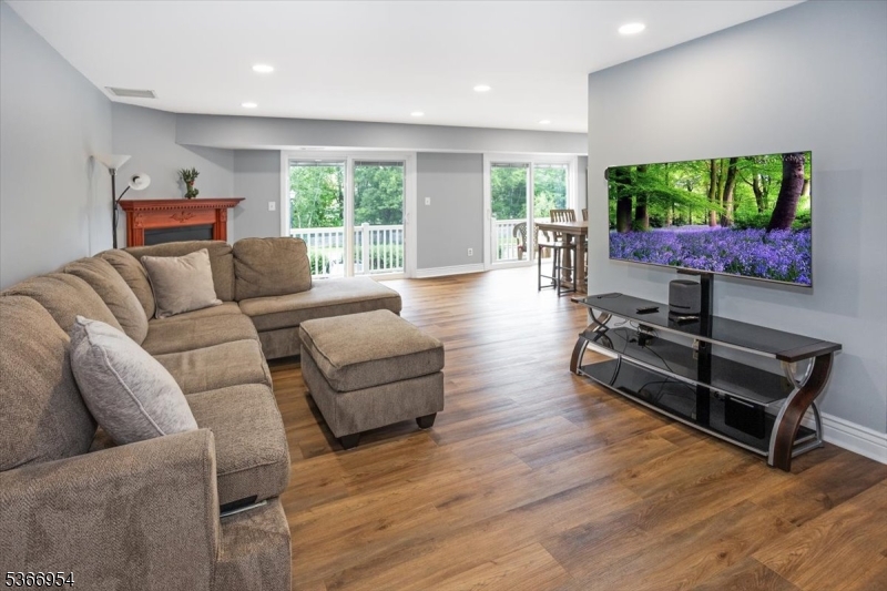 The Meadows At Roxbury - Residential