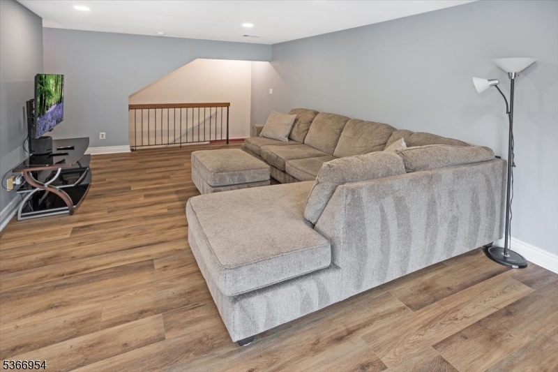 The Meadows At Roxbury - Residential