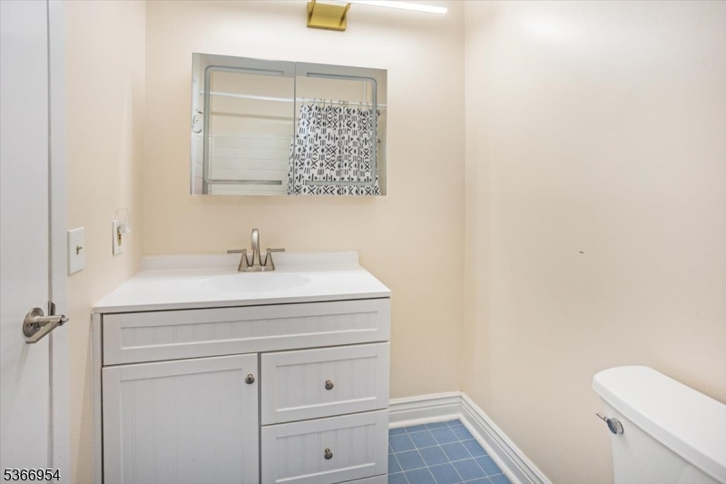 The Meadows At Roxbury - Residential