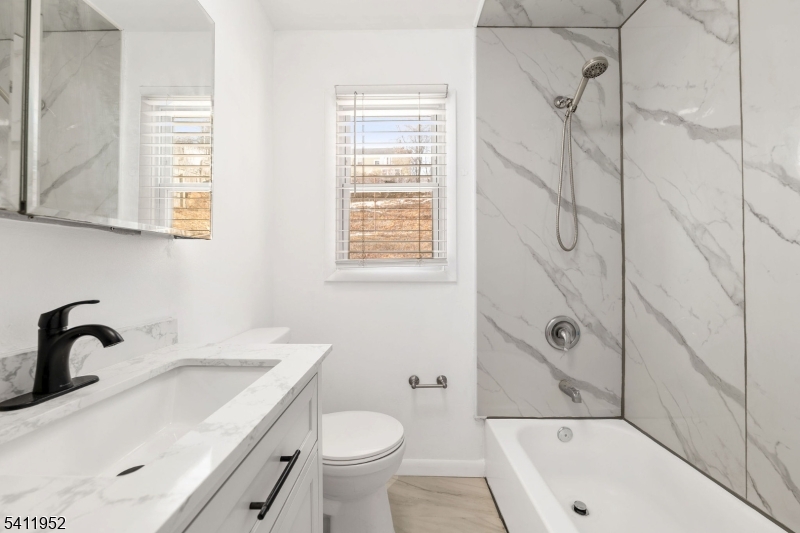 Hillcrest - Residential Income