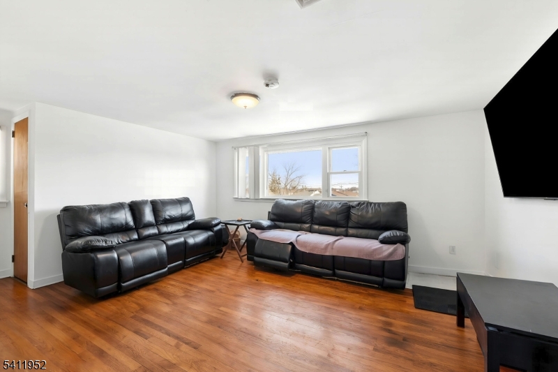 Hillcrest - Residential Income