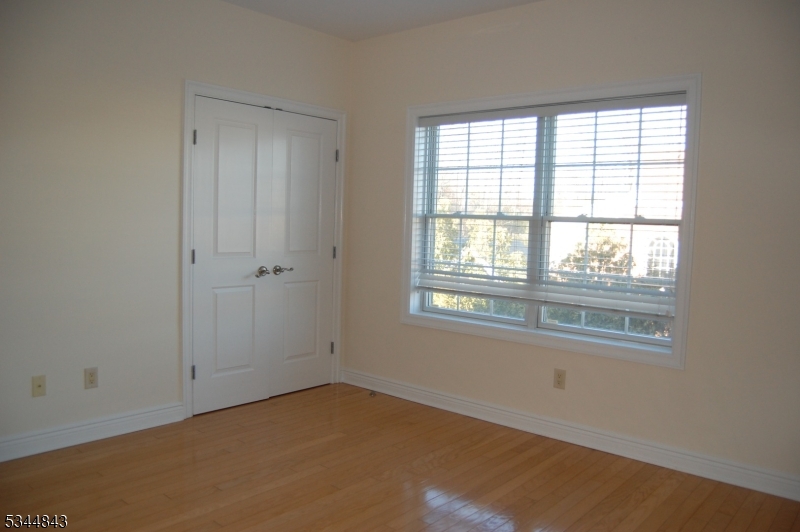 Berkeley Heights Twp., New Jersey 07922, United States, 2 Bedrooms Bedrooms, ,3 BathroomsBathrooms,Residential,Active,91251