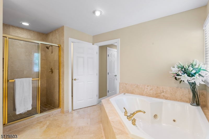 Lamington Falls - Residential