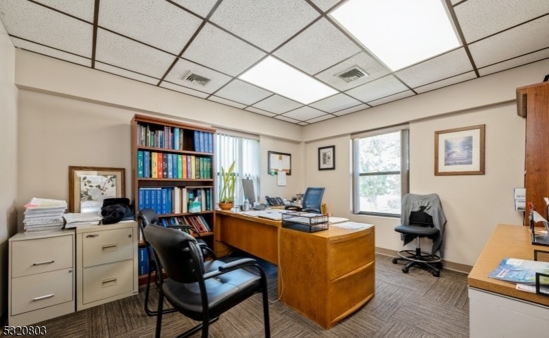 Somerville Boro, New Jersey 08876, United States, ,Commercial,Pending,18020