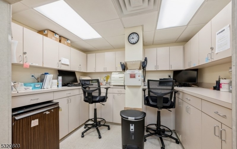 Somerville Boro, New Jersey 08876, United States, ,Commercial,Pending,18020