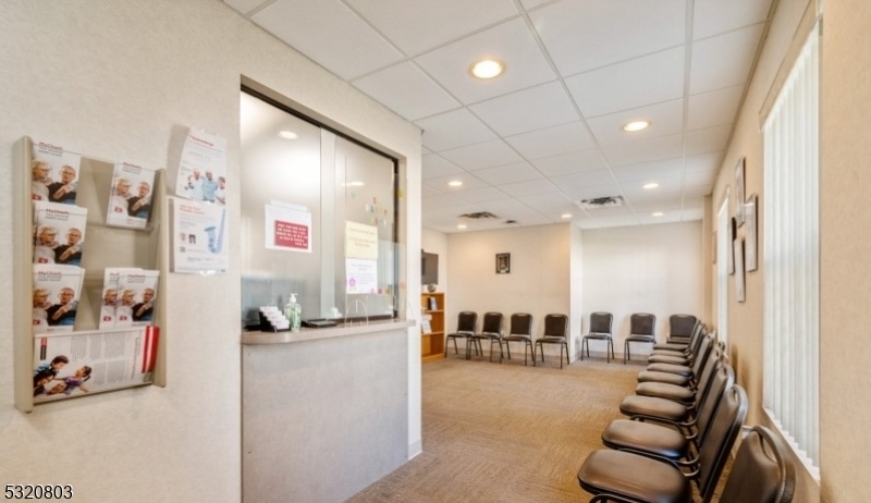 Somerville Boro, New Jersey 08876, United States, ,Commercial,Pending,18020