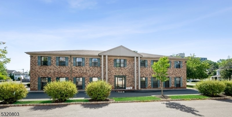 Somerville Boro, New Jersey 08876, United States, ,Commercial,Pending,18020