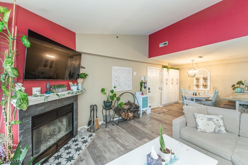 Montville Chase - Residential