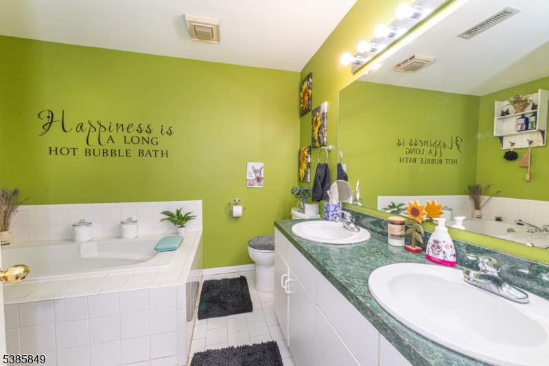 Montville Chase - Residential