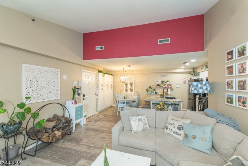 Montville Chase - Residential