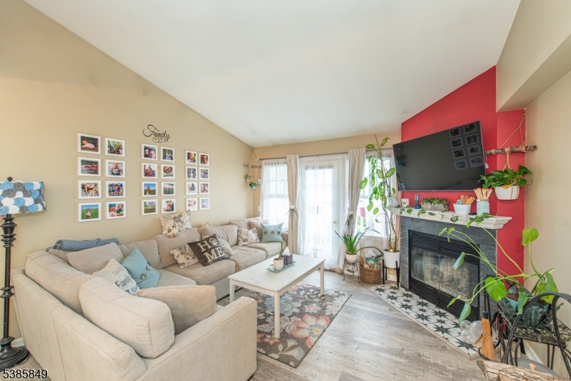 Montville Chase - Residential