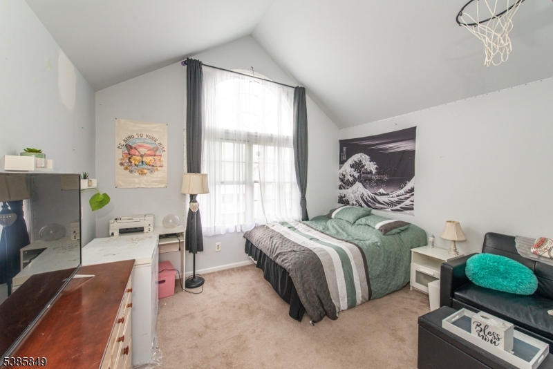 Montville Chase - Residential