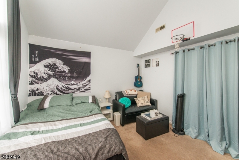 Montville Chase - Residential