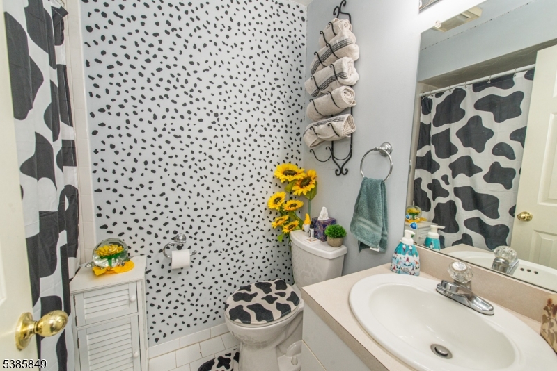 Montville Chase - Residential