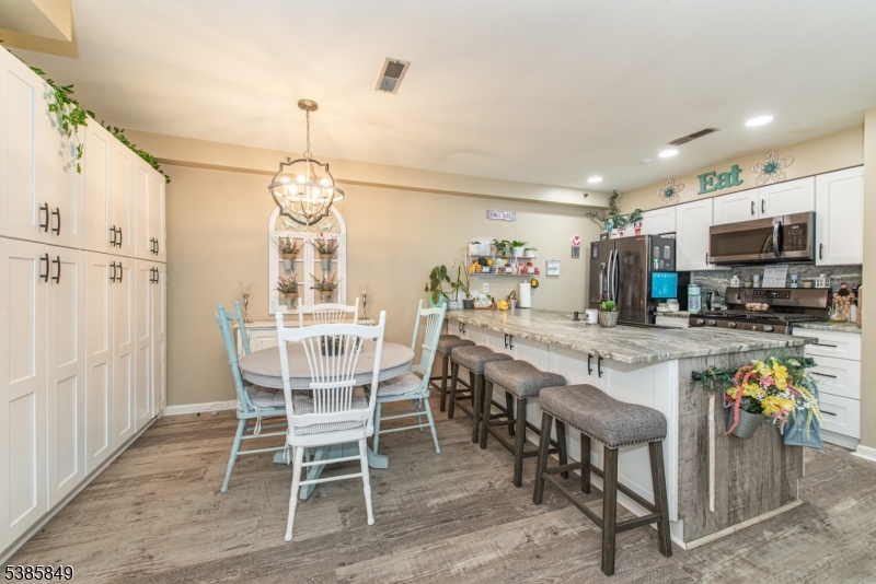 Montville Chase - Residential