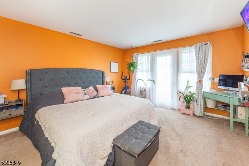 Montville Chase - Residential