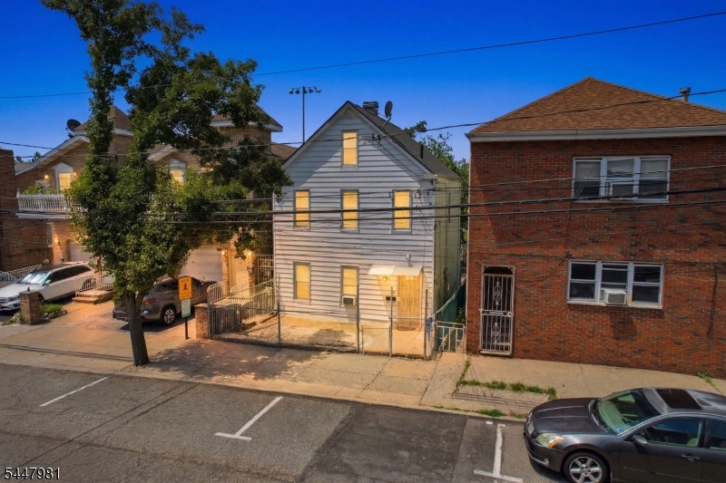Photo 1 of 34 — 6605 Durham Ave, North Bergen Twp., NJ 07047