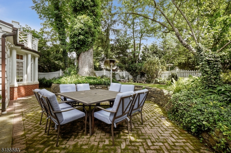 Knollwood - Residential