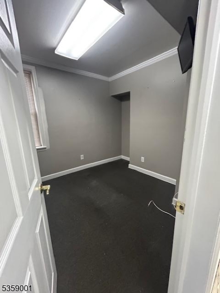 Business District - Commercial Lease