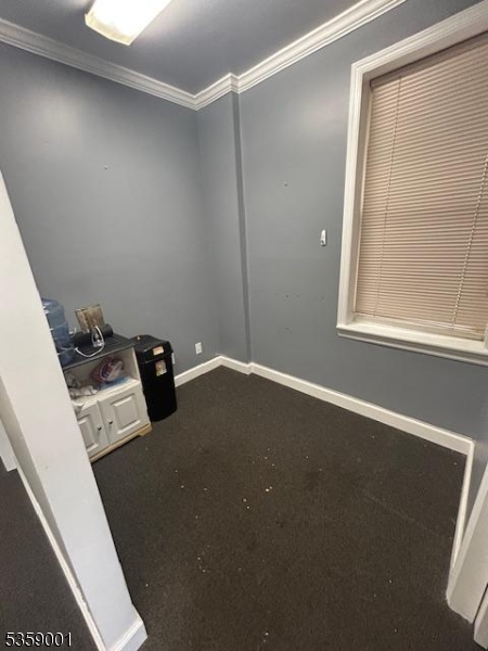 Business District - Commercial Lease