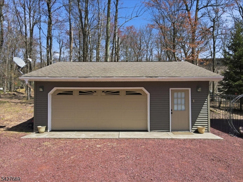 Lake Harmony Estates - Residential