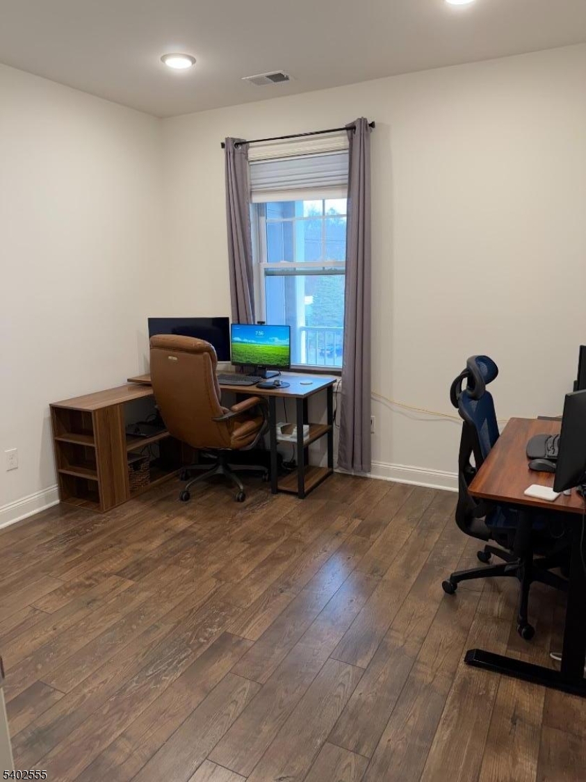 Lakeland Village - Residential Lease