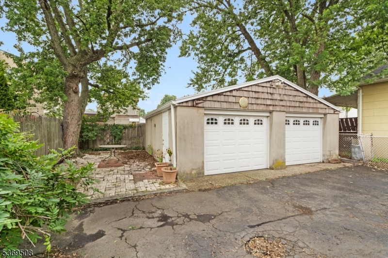 8th Ward - Residential