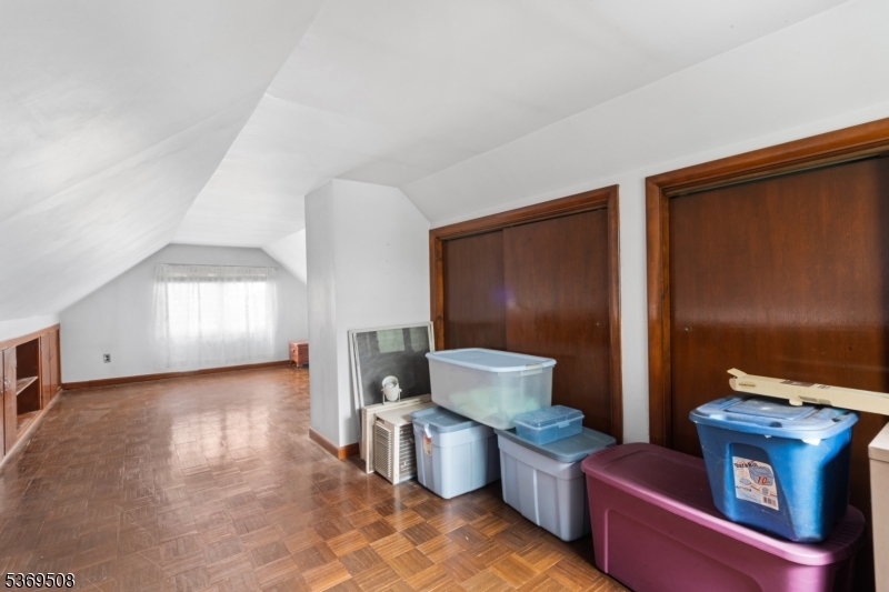 8th Ward - Residential