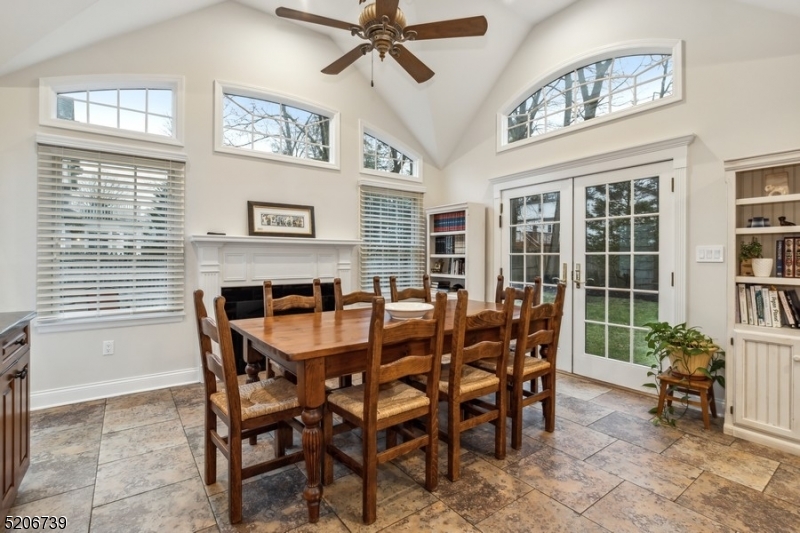 Poets Section - Country Clu - Residential