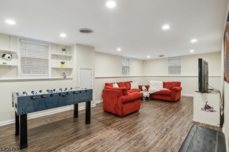 Poets Section - Country Clu - Residential