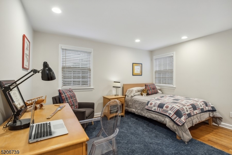 Poets Section - Country Clu - Residential