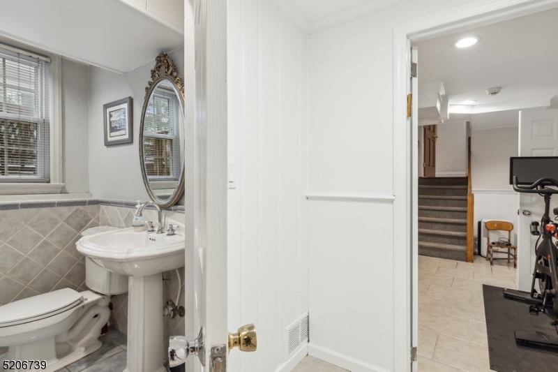 Poets Section - Country Clu - Residential