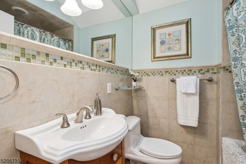 Poets Section - Country Clu - Residential